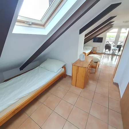 Alga2005 Kwatera prywatna Karwia