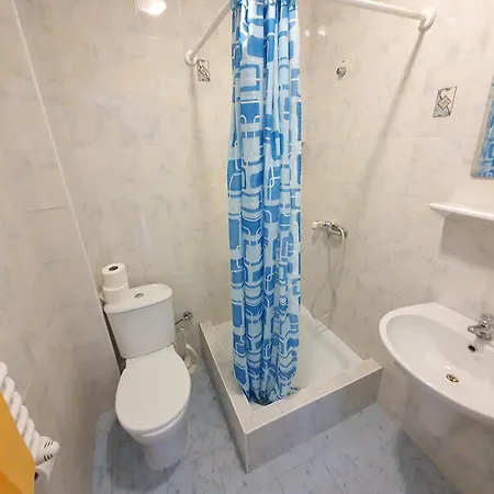 Alga2005 Kwatera prywatna Karwia